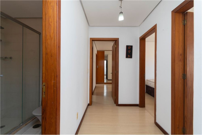 Imagem Imóvel com 3 Quartos à Venda,  em Moinhos De Vento - Porto Alegre