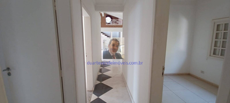 Imagem Chácara com 4 Quartos à Venda, 280 m² em Barueri