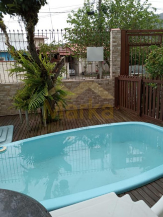 Imagem Casa com 3 Quartos à Venda, 220 m² em Vargem Do Bom Jesus - Florianópolis Imagem Casa com 3 Quartos à Venda, 220 m² em Vargem Do Bom Jesus - Florianópolis