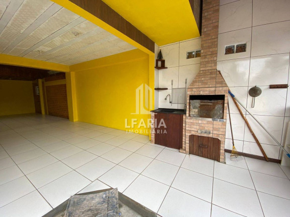 Imagem Casa com 5 Quartos para Temporada,  em Cambiju - Itapoá