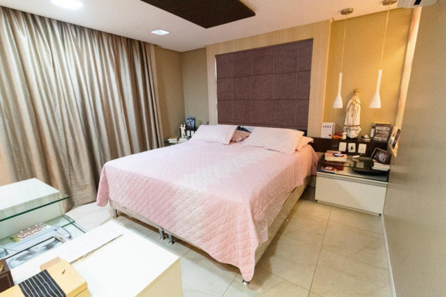 Imagem Casa com 3 Quartos à Venda, 275 m² em Cambeba - Fortaleza Imagem Casa com 3 Quartos à Venda, 275 m² em Cambeba - Fortaleza
