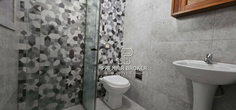 Imagem Casa com 5 Quartos à Venda, 190 m² em Pessegueiros - Teresópolis Imagem Casa com 5 Quartos à Venda, 190 m² em Pessegueiros - Teresópolis
