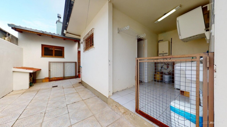 Imagem Imóvel com 4 Quartos à Venda, 120 m² em Espírito Santo - Porto Alegre Imagem Imóvel com 4 Quartos à Venda, 120 m² em Espírito Santo - Porto Alegre