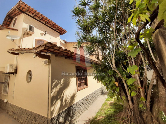 Imagem Imóvel com 3 Quartos à Venda, 150 m² em Braga - Cabo Frio