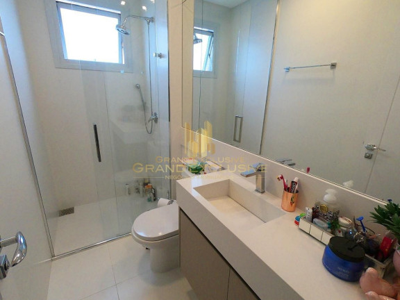 Imagem Apartamento com 3 Quartos à Venda, 133 m² em Centro - Balneário Camboriú Imagem Apartamento com 3 Quartos à Venda, 133 m² em Centro - Balneário Camboriú