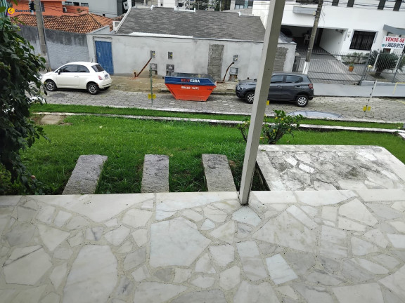 Imagem Casa com 3 Quartos à Venda, em Centro - Florianópolis Imagem Casa com 3 Quartos à Venda, em Centro - Florianópolis