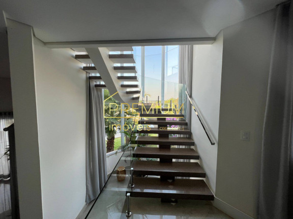 Imagem Casa com 3 Quartos à Venda, 505 m² em Medeiros - Jundiaí Imagem Casa com 3 Quartos à Venda, 505 m² em Medeiros - Jundiaí