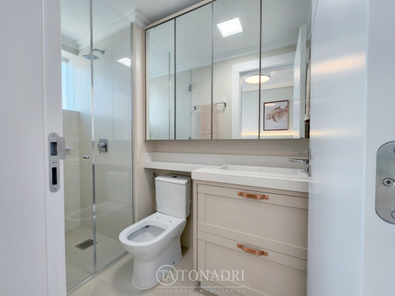 Imagem Imóvel com 4 Quartos à Venda, 277 m² em Centro - Balneário Camboriú Imagem Imóvel com 4 Quartos à Venda, 277 m² em Centro - Balneário Camboriú