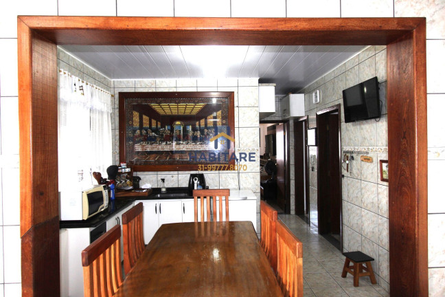 Imagem Casa com 4 Quartos à Venda, 385 m² em Centro - Ibirité