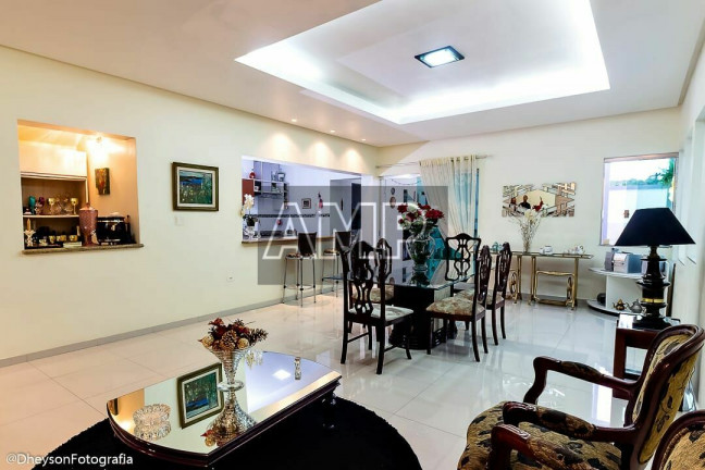 Imagem Casa com 3 Quartos à Venda, 250 m² em Tarumã - Manaus