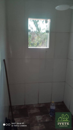Imagem Casa com 2 Quartos à Venda, 61 m²