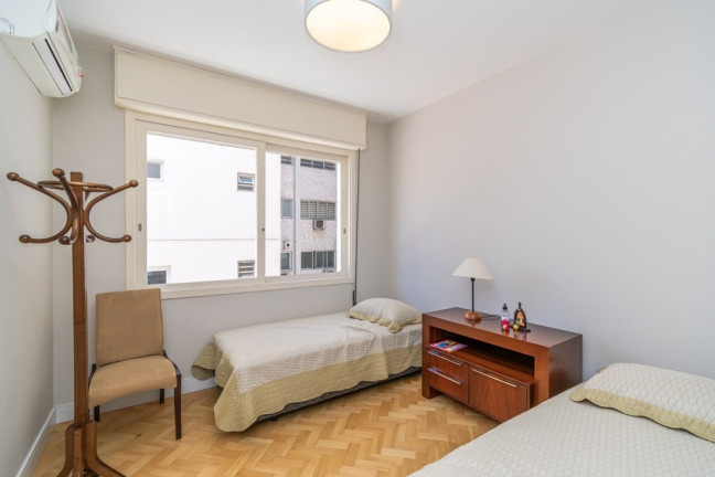Imagem Apartamento com 3 Quartos à Venda, 120 m² em Moinhos De Vento - Porto Alegre