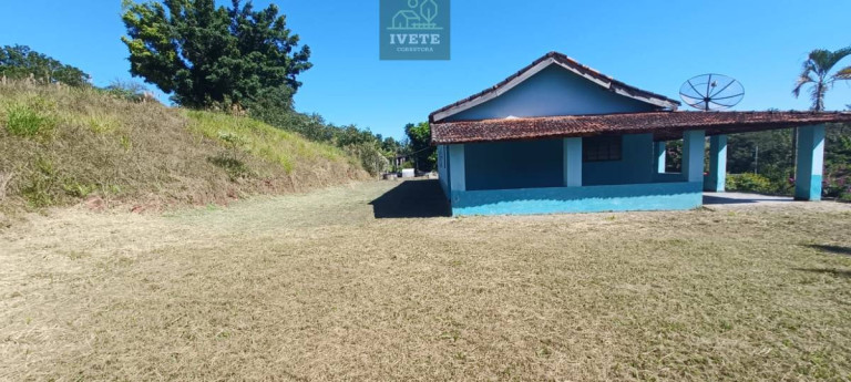 Imagem Casa com 3 Quartos à Venda, 3.000 m²