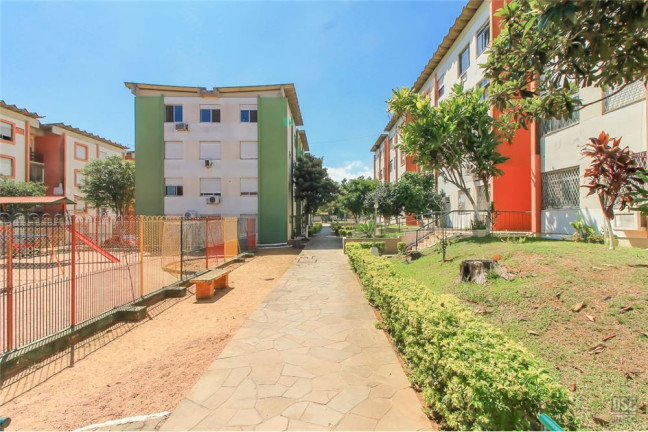Imagem Imóvel com 2 Quartos à Venda, 52 m² em Vila Nova - Porto Alegre