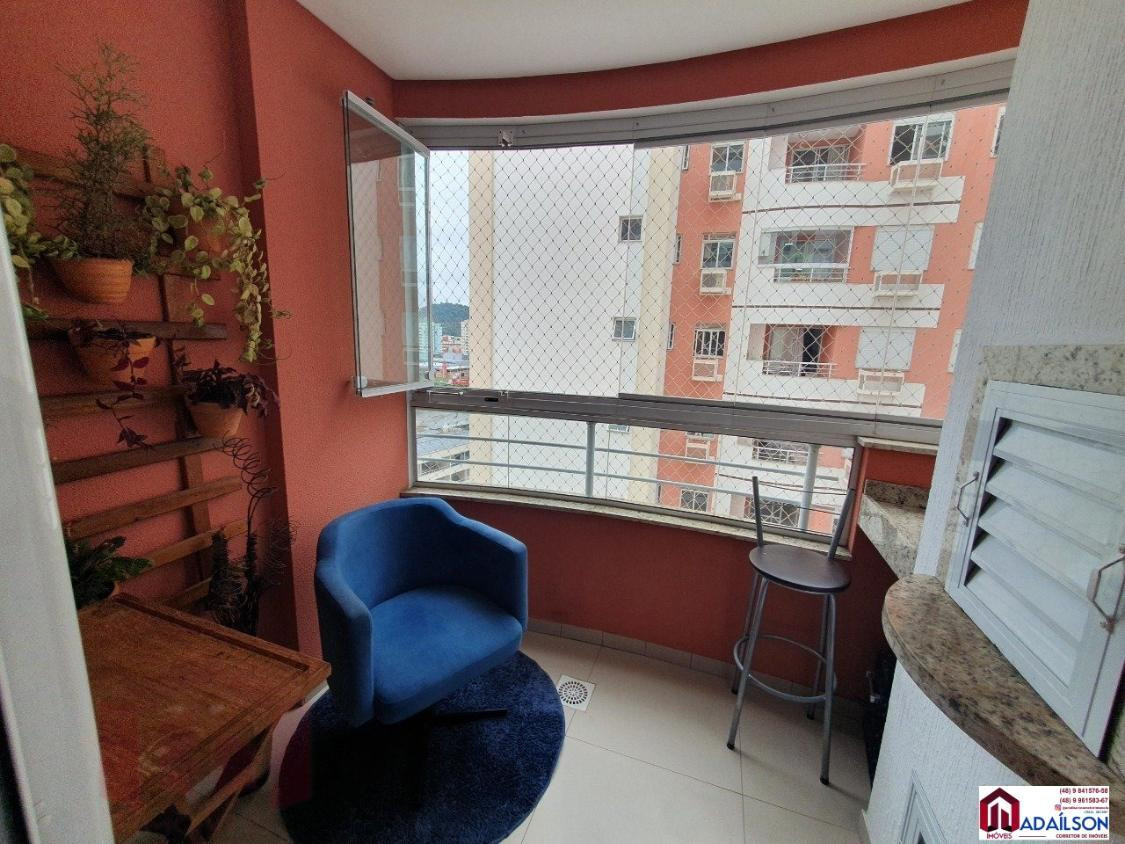 Imagem Imóvel com 3 Quartos à Venda, 104 m²