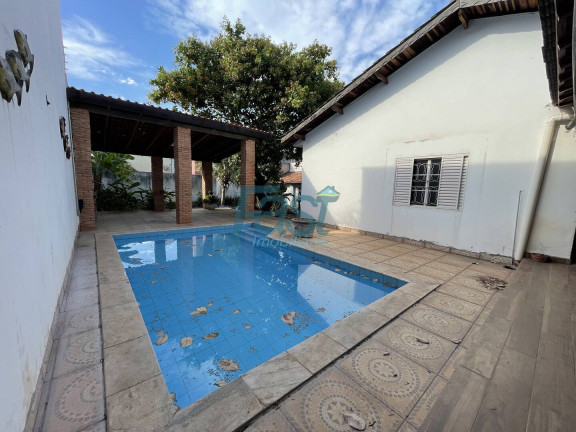 Imagem Casa com 3 Quartos à Venda, 475 m² em Jardim Itália - Cuiabá
