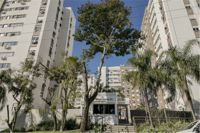 Imagem Apartamento com 2 Quartos à Venda, 58 m² em Passo Da Areia - Porto Alegre Imagem Apartamento com 2 Quartos à Venda, 58 m² em Passo Da Areia - Porto Alegre