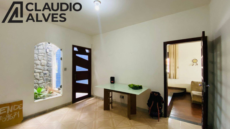 Imagem Casa com 5 Quartos à Venda, 292 m² em Centro - Feira De Santana Imagem Casa com 5 Quartos à Venda, 292 m² em Centro - Feira De Santana