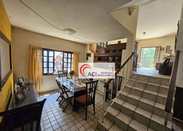 Casa com 3 Quartos à Venda, 240 m² em Vila Verde - Itapevi