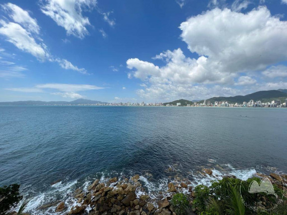 Imagem Casa à Venda, 3.400 m² em Canto Da Praia - Itapema Imagem Casa à Venda, 3.400 m² em Canto Da Praia - Itapema