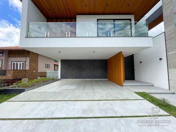 Imagem Casa com 4 Quartos à Venda, 330 m² em Várzea - Teresópolis