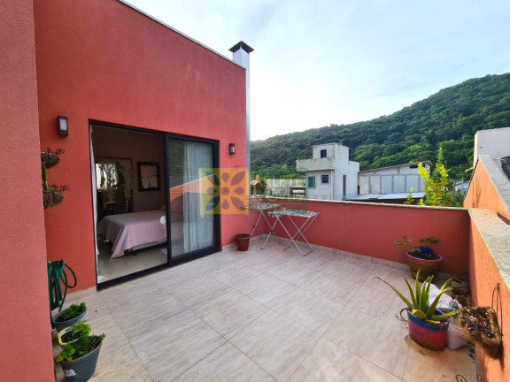 Imagem Casa com 4 Quartos à Venda, 165 m² em Mariscal - Bombinhas Imagem Casa com 4 Quartos à Venda, 165 m² em Mariscal - Bombinhas