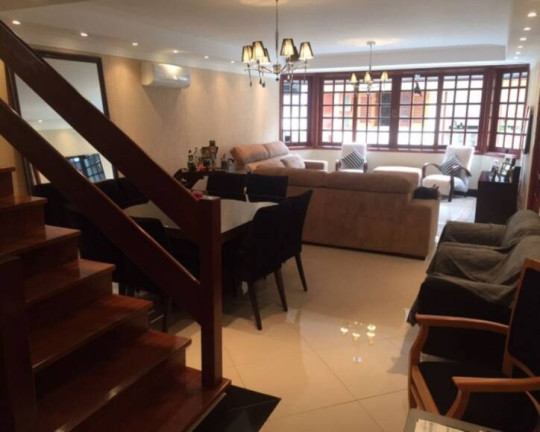 Imagem Casa com 4 Quartos à Venda, 360 m² em Alphaville - Santana De Parnaíba Imagem Casa com 4 Quartos à Venda, 360 m² em Alphaville - Santana De Parnaíba