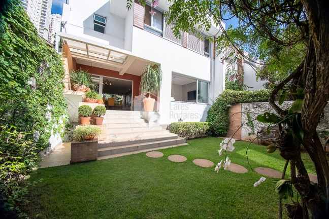 Imagem Casa com 3 Quartos à Venda, 472 m² em Brooklin - São Paulo Imagem Casa com 3 Quartos à Venda, 472 m² em Brooklin - São Paulo