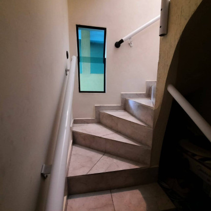 Imagem Sobrado com 5 Quartos à Venda, 236 m² em Vila Sacadura Cabral - Santo André