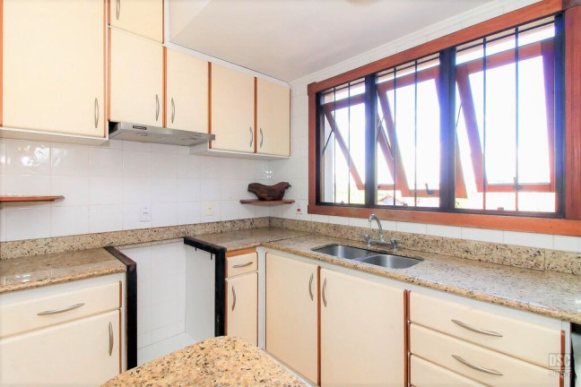 Imagem Casa com 4 Quartos à Venda, 334 m² em Ipanema - Porto Alegre