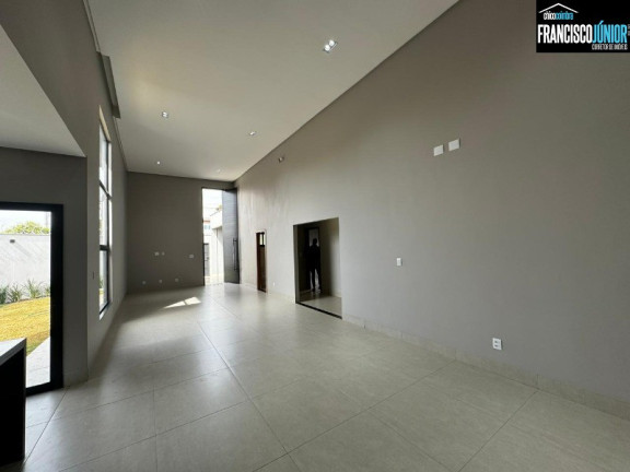 Imagem Casa com 3 Quartos à Venda, 382 m² em Setor Dos Funcionários - Goiânia