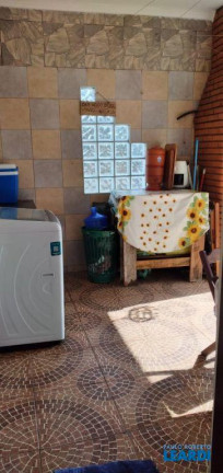 Imagem Sobrado com 3 Quartos à Venda, 220 m² em Parque Gerassi - Santo André