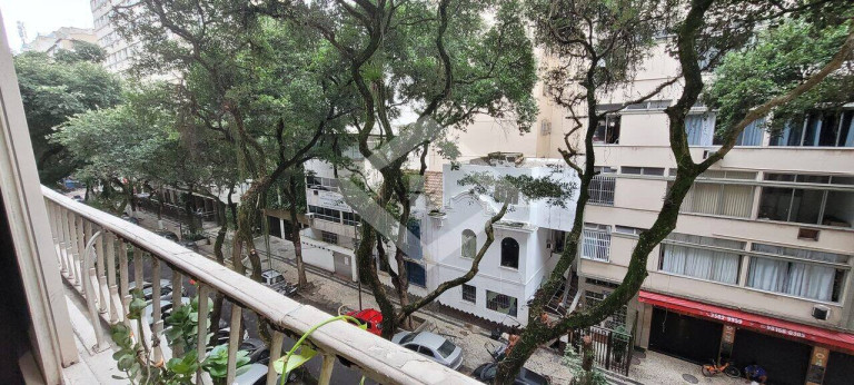 Imagem Apartamento com 4 Quartos à Venda, 200 m² em Copacabana - Rio De Janeiro Imagem Apartamento com 4 Quartos à Venda, 200 m² em Copacabana - Rio De Janeiro