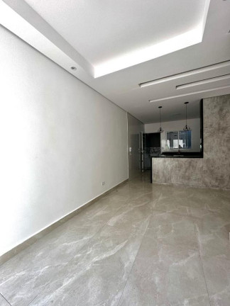 Imagem Casa de Condomínio com 2 Quartos à Venda, 57 m² em Canto Do Forte - Praia Grande