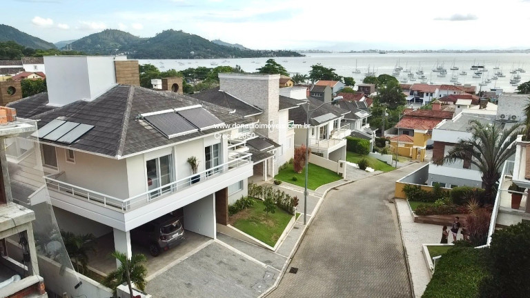 Imagem Casa com 4 Quartos à Venda, 301 m² em Santo Antônio De Lisboa - Florianópolis