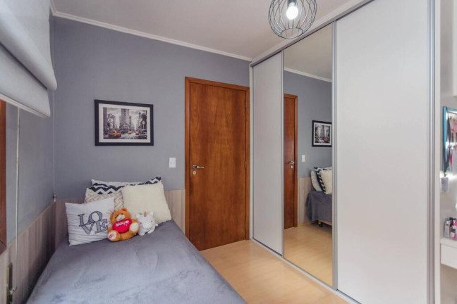 Imagem Imóvel com 3 Quartos à Venda, 272 m² em Jardim Lindóia - Porto Alegre Imagem Imóvel com 3 Quartos à Venda, 272 m² em Jardim Lindóia - Porto Alegre