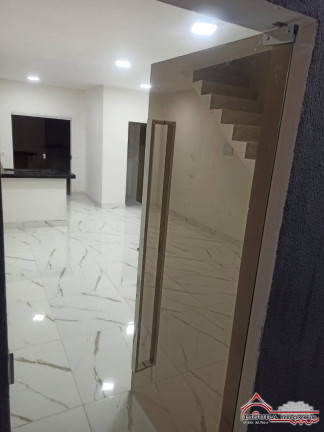 Imagem Casa de Condomínio com 2 Quartos à Venda, 73 m² em Centro - Jacareí