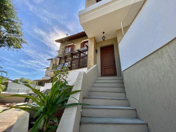 Imagem Casa com 4 Quartos à Venda, 317 m² em Tristeza - Porto Alegre Imagem Casa com 4 Quartos à Venda, 317 m² em Tristeza - Porto Alegre