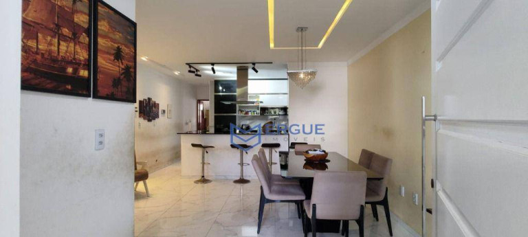 Imagem Casa com 4 Quartos à Venda, 375 m² em Maraponga - Fortaleza Imagem Casa com 4 Quartos à Venda, 375 m² em Maraponga - Fortaleza