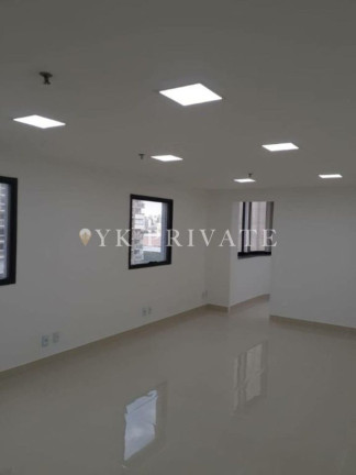 Sala Comercial à Venda, 124 m² em Indianópolis - São Paulo