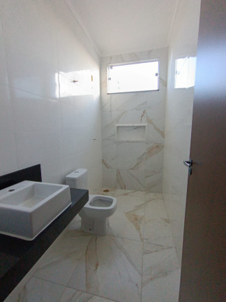 Imagem Casa com 3 Quartos à Venda, 106 m² em Novo Mundo - Uberlândia Imagem Casa com 3 Quartos à Venda, 106 m² em Novo Mundo - Uberlândia