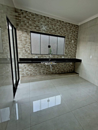 Imagem Casa com 2 Quartos à Venda, 126 m²