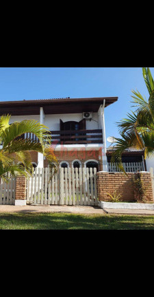Sobrado com 2 Quartos à Venda, 86 m² em Porto Novo - Caraguatatuba