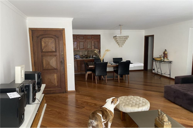Apartamento com 4 Quartos para Alugar, 195 m² em Jardins - São Paulo