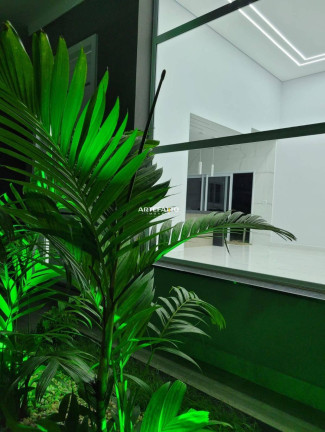 Imagem Casa com 3 Quartos à Venda, 275 m²