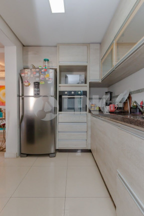 Imagem Apartamento com 3 Quartos à Venda, 74 m² em Passo Da Areia - Porto Alegre