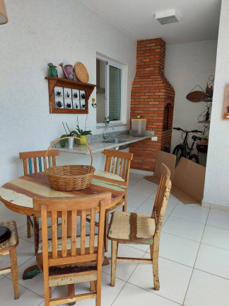 Imagem Casa com 4 Quartos à Venda, 246 m² em Jardim Inconfidência - Uberlândia Imagem Casa com 4 Quartos à Venda, 246 m² em Jardim Inconfidência - Uberlândia