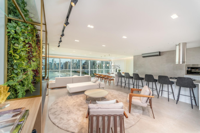 Imagem Apartamento com 4 Quartos à Venda, 282 m² em Pioneiros - Balneário Camboriú Imagem Apartamento com 4 Quartos à Venda, 282 m² em Pioneiros - Balneário Camboriú