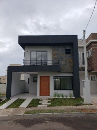 Casa com 3 Quartos à Venda, 121 m² em Campo De Santana - Curitiba