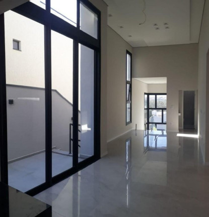 Imagem Sobrado com 4 Quartos à Venda, 200 m² em Centro - Mogi Das Cruzes Imagem Sobrado com 4 Quartos à Venda, 200 m² em Centro - Mogi Das Cruzes